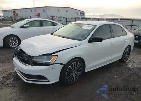 2016 Volkswagen Jetta 1.8T Sport z USA, uszkodzony, nr VIN 3VWD17AJ6GM376561